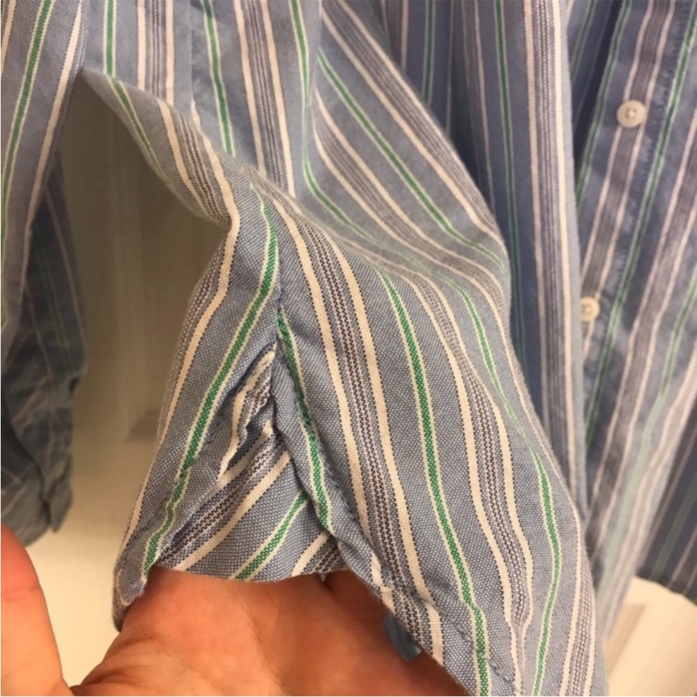 🩷FIRM PRICE🩷 Tommy Hilfiger button down shirts - Picture 8 of 13